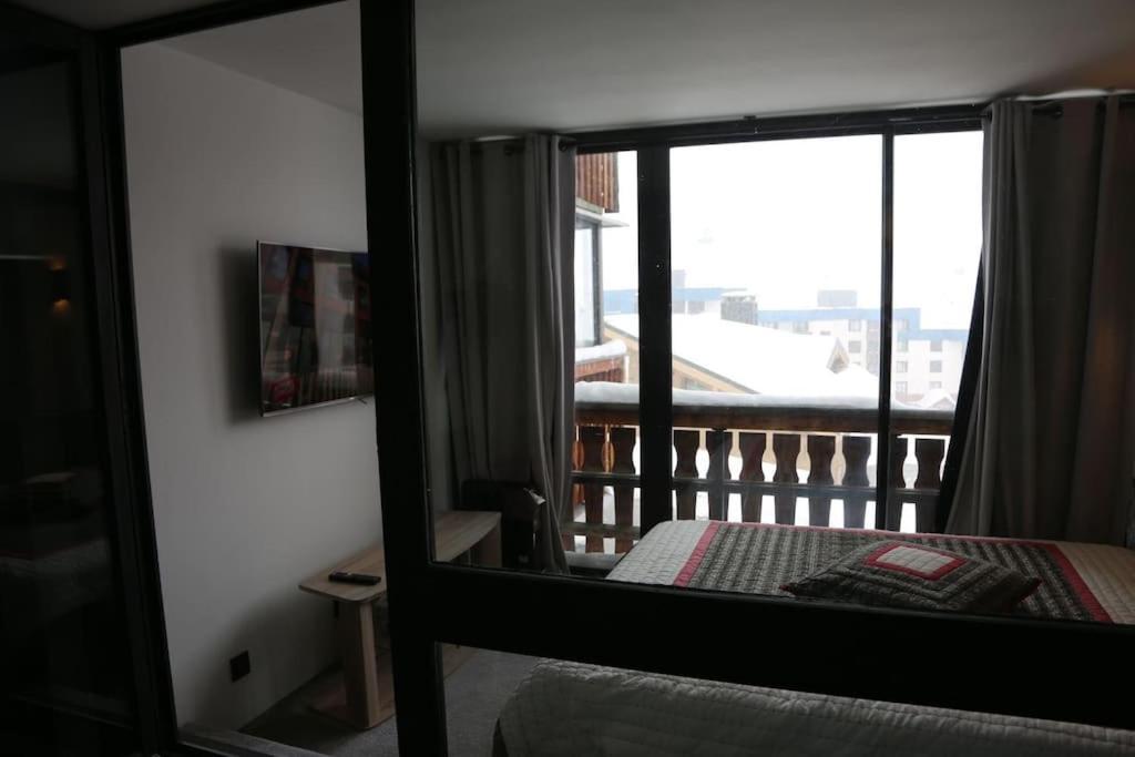 Val Tho - New - In - Near Slalom * Val Thorens